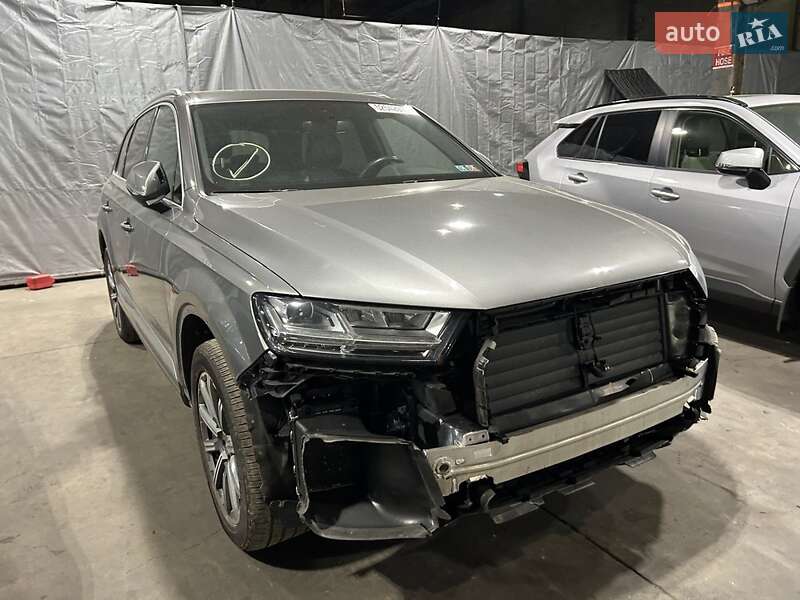 Внедорожник / Кроссовер Audi Q7 2017 в Киеве