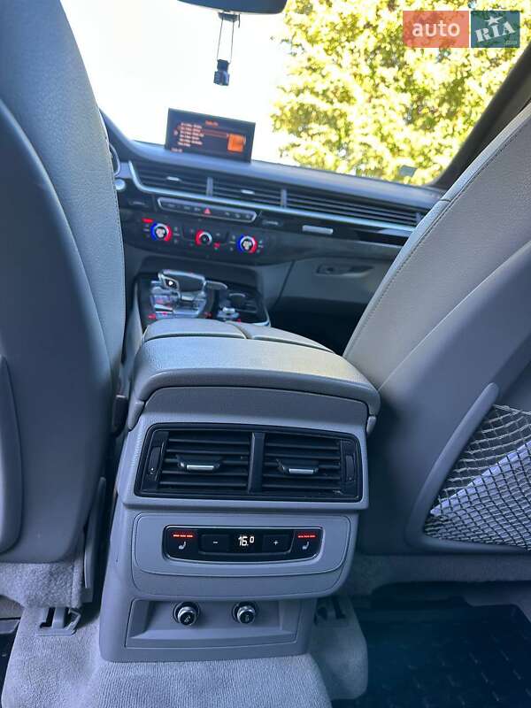 Внедорожник / Кроссовер Audi Q7 2017 в Львове