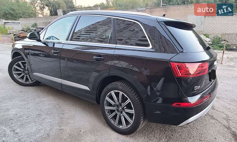 Позашляховик / Кросовер Audi Q7 2017 в Києві фото 6 Позашляховик / Кросовер Audi Q7 2017 в Києві
