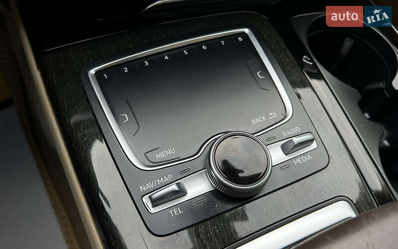 Позашляховик / Кросовер Audi Q7 2019 в Львові