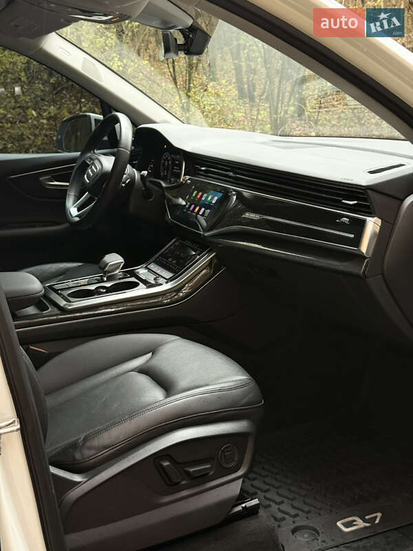 Внедорожник / Кроссовер Audi Q7 2020 в Львове