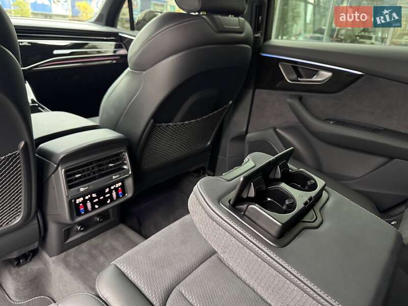 Внедорожник / Кроссовер Audi Q7 2025 в Киеве фото 83 Внедорожник / Кроссовер Audi Q7 2025 в Киеве