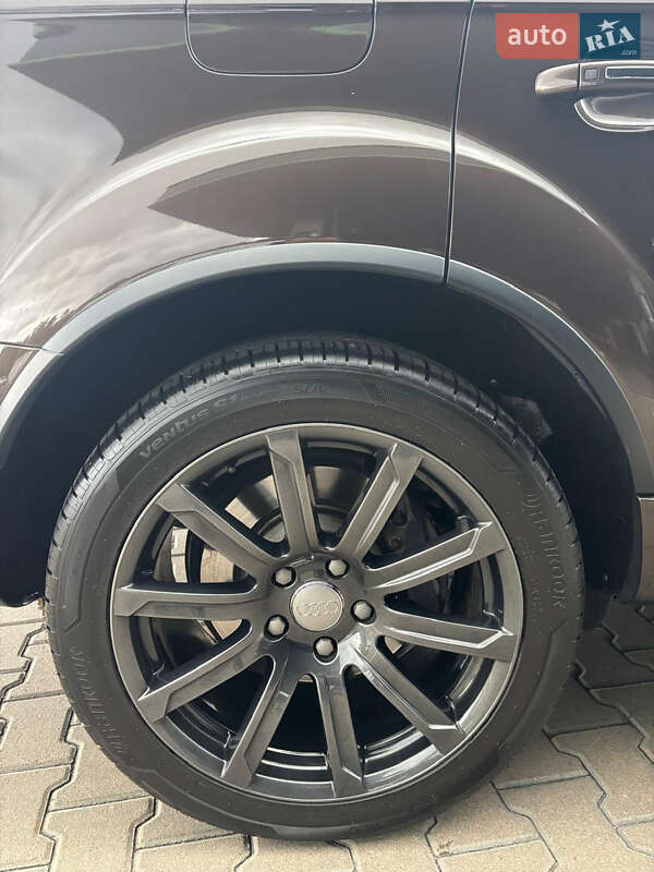 Позашляховик / Кросовер Audi Q7 2012 в Києві
