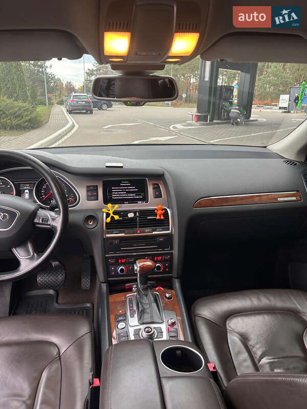 Позашляховик / Кросовер Audi Q7 2012 в Києві