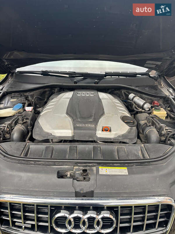 Позашляховик / Кросовер Audi Q7 2012 в Києві