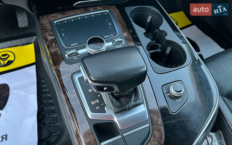 Внедорожник / Кроссовер Audi Q7 2017 в Коломые