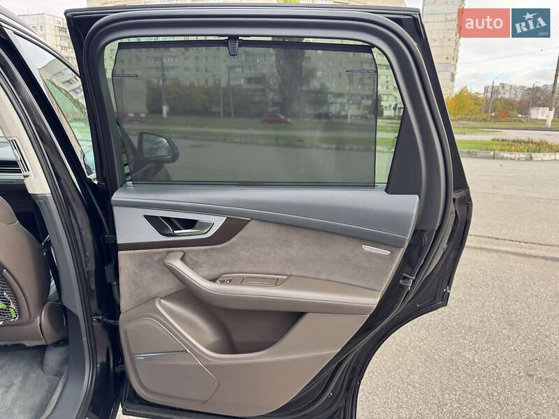 Внедорожник / Кроссовер Audi Q7 2017 в Харькове фото 26 Внедорожник / Кроссовер Audi Q7 2017 в Харькове