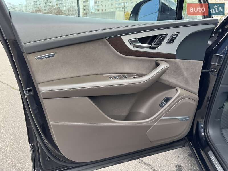 Внедорожник / Кроссовер Audi Q7 2017 в Харькове фото 15 Внедорожник / Кроссовер Audi Q7 2017 в Харькове