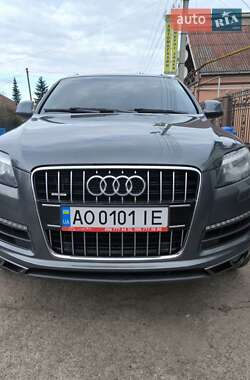 Позашляховик / Кросовер Audi Q7 2015 в Ужгороді