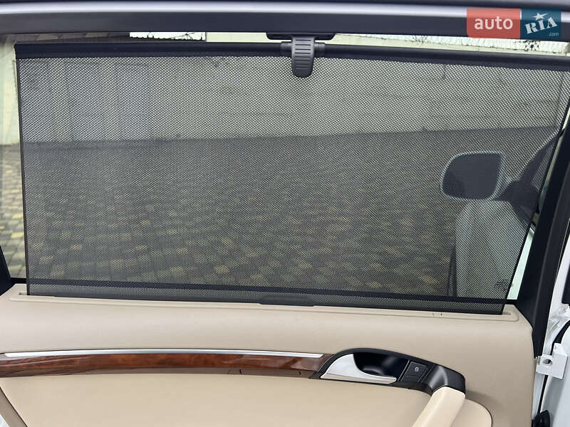 Позашляховик / Кросовер Audi Q7 2012 в Дніпрі