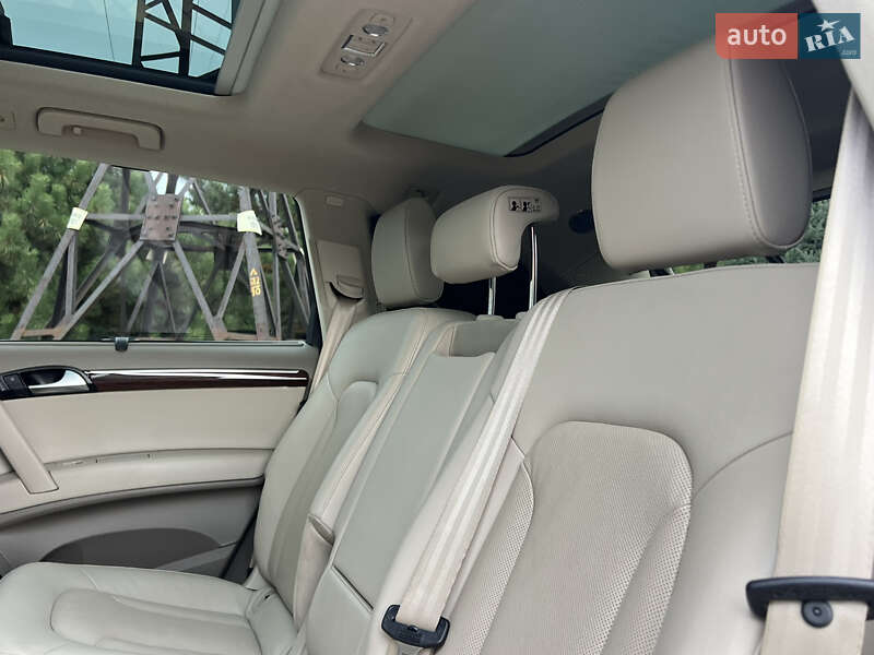 Позашляховик / Кросовер Audi Q7 2012 в Дніпрі