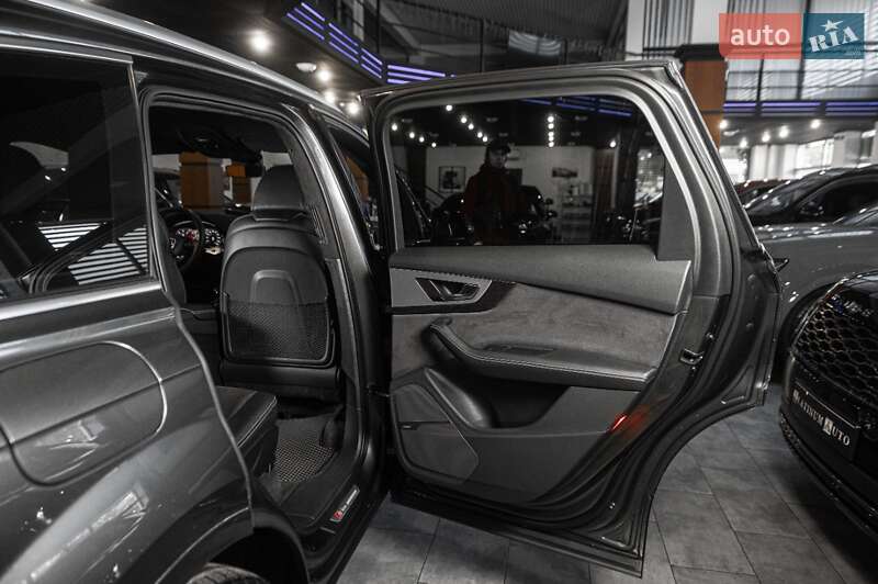 Позашляховик / Кросовер Audi Q7 2015 в Одесі фото 16 Позашляховик / Кросовер Audi Q7 2015 в Одесі