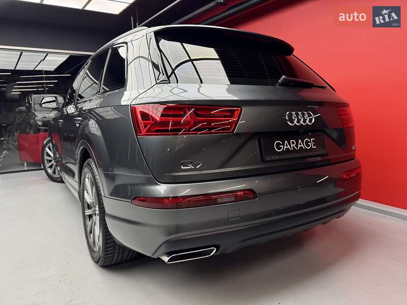 Позашляховик / Кросовер Audi Q7 2019 в Києві