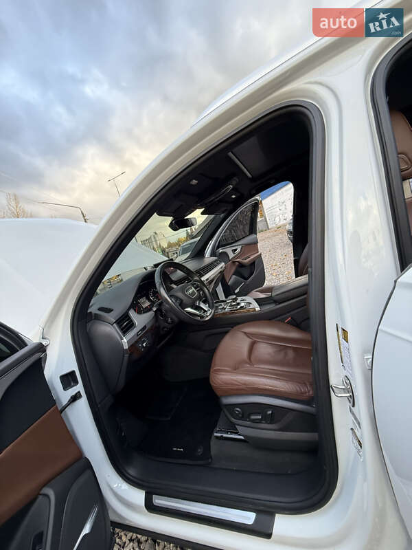 Позашляховик / Кросовер Audi Q7 2018 в Трускавці