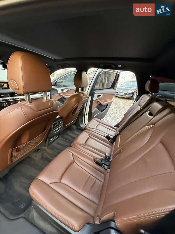 Позашляховик / Кросовер Audi Q7 2018 в Трускавці