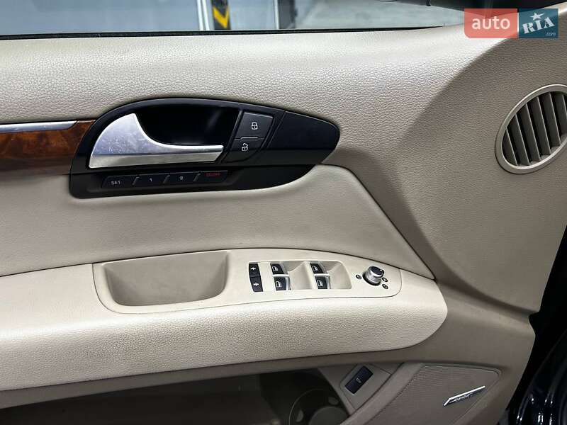 Позашляховик / Кросовер Audi Q7 2013 в Чернівцях