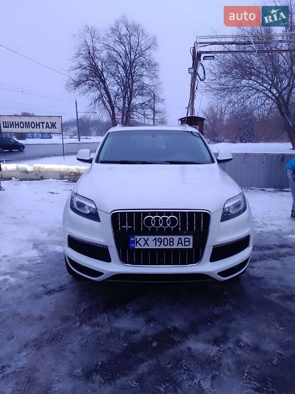 Внедорожник / Кроссовер Audi Q7 2015 в Харькове