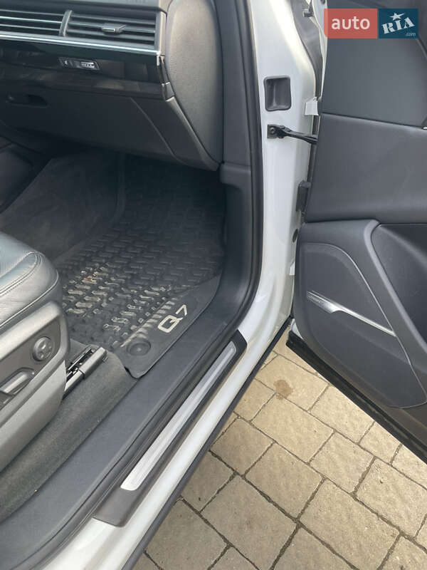 Позашляховик / Кросовер Audi Q7 2017 в Львові фото 16 Позашляховик / Кросовер Audi Q7 2017 в Львові