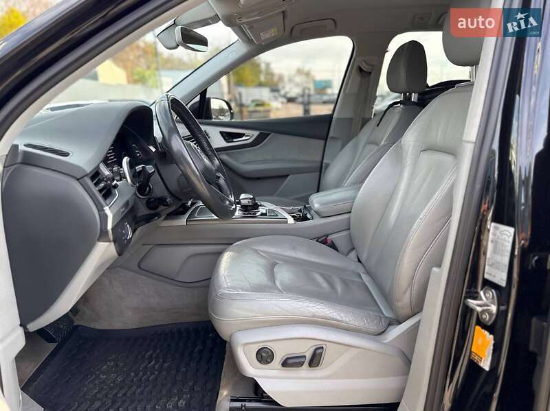 Внедорожник / Кроссовер Audi Q7 2016 в Киеве
