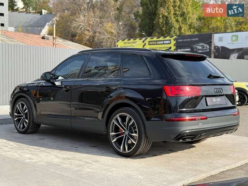 Внедорожник / Кроссовер Audi Q7 2016 в Киеве