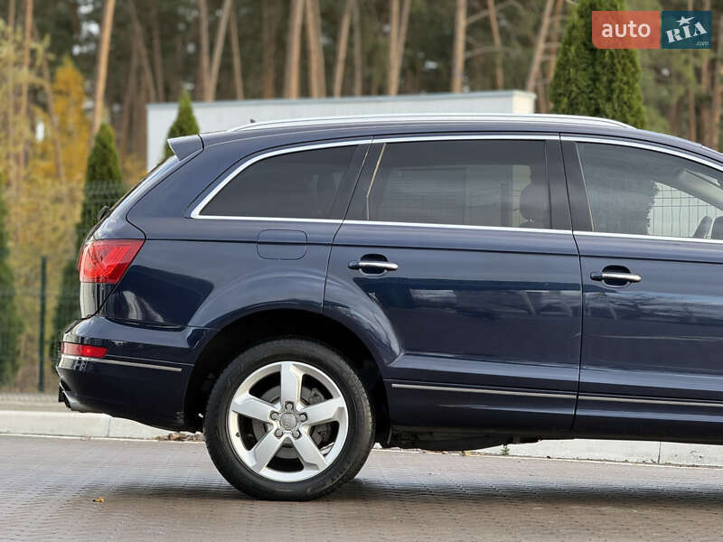 Позашляховик / Кросовер Audi Q7 2013 в Києві