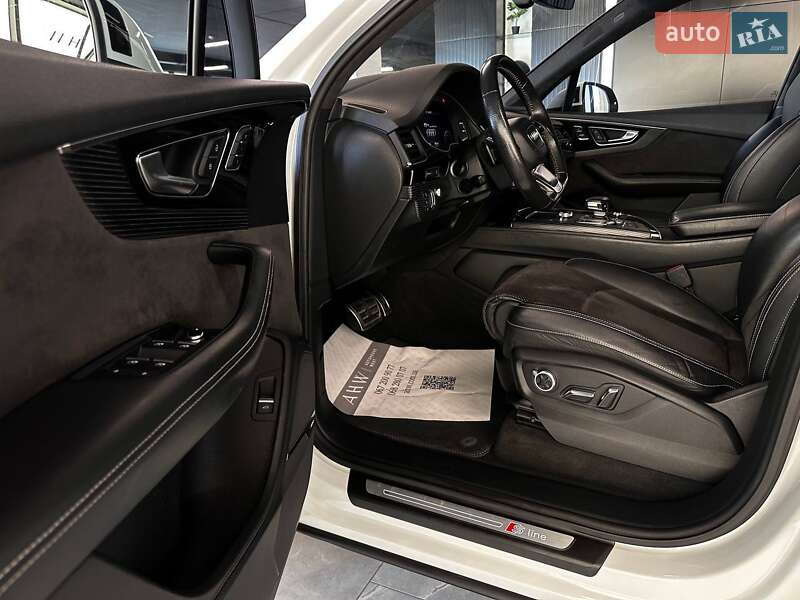 Позашляховик / Кросовер Audi Q7 2016 в Львові фото 8 Позашляховик / Кросовер Audi Q7 2016 в Львові