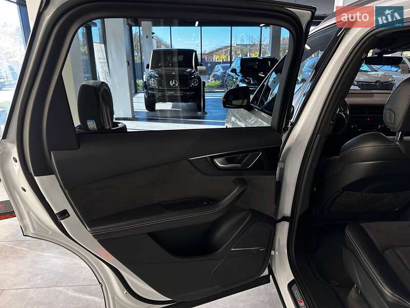 Позашляховик / Кросовер Audi Q7 2016 в Львові фото 25 Позашляховик / Кросовер Audi Q7 2016 в Львові