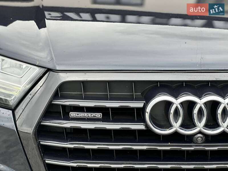 Внедорожник / Кроссовер Audi Q7 2017 в Ровно