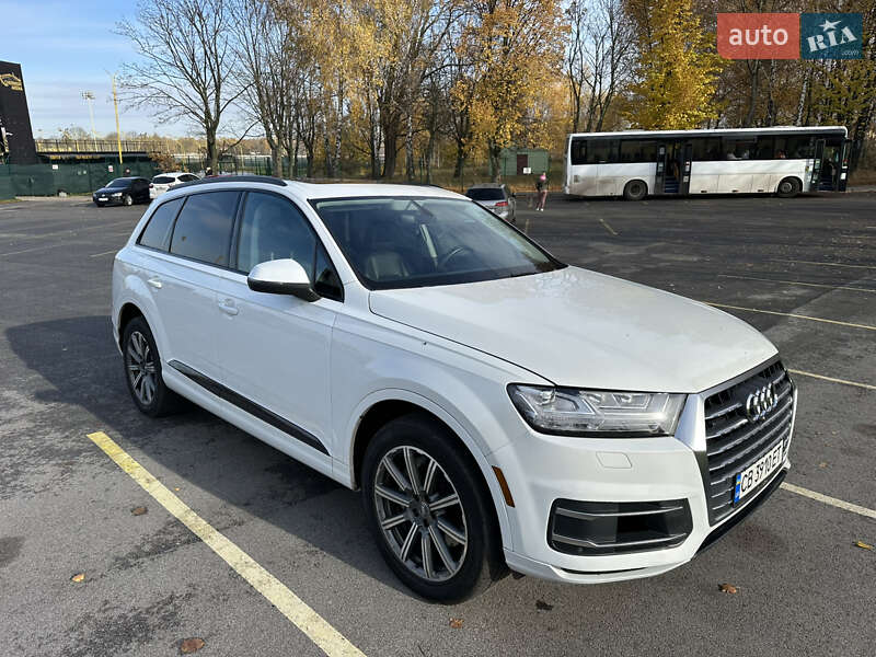 Позашляховик / Кросовер Audi Q7 2019 в Чернігові