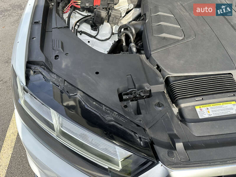 Позашляховик / Кросовер Audi Q7 2019 в Чернігові