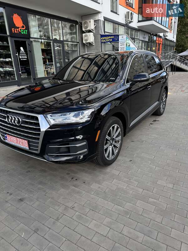 Внедорожник / Кроссовер Audi Q7 2017 в Сарнах