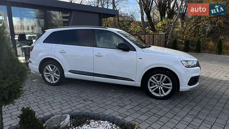 Позашляховик / Кросовер Audi Q7 2017 в Львові фото 8 Позашляховик / Кросовер Audi Q7 2017 в Львові
