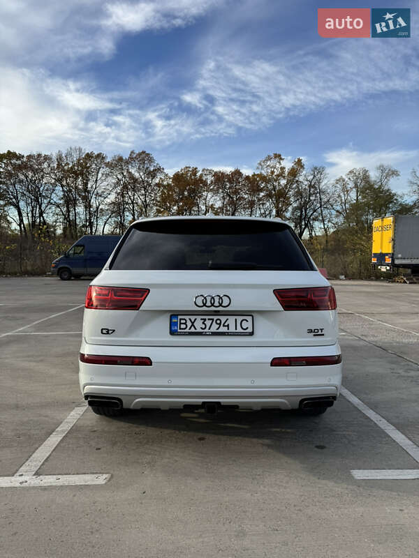 Позашляховик / Кросовер Audi Q7 2018 в Києві фото 6 Позашляховик / Кросовер Audi Q7 2018 в Києві