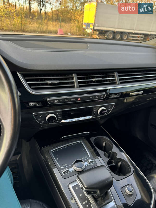 Позашляховик / Кросовер Audi Q7 2018 в Києві фото 28 Позашляховик / Кросовер Audi Q7 2018 в Києві