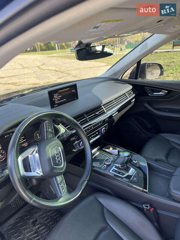 Внедорожник / Кроссовер Audi Q7 2017 в Запорожье