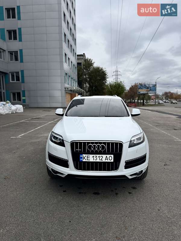 Внедорожник / Кроссовер Audi Q7 2014 в Днепре