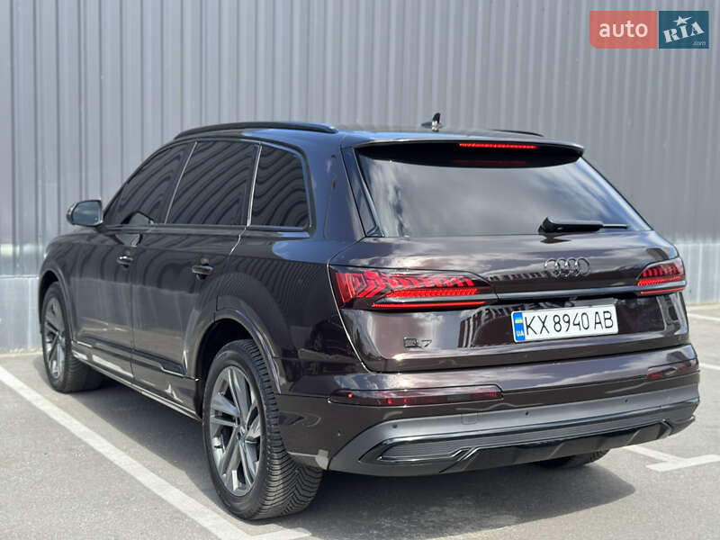 Позашляховик / Кросовер Audi Q7 2020 в Києві фото 10 Позашляховик / Кросовер Audi Q7 2020 в Києві