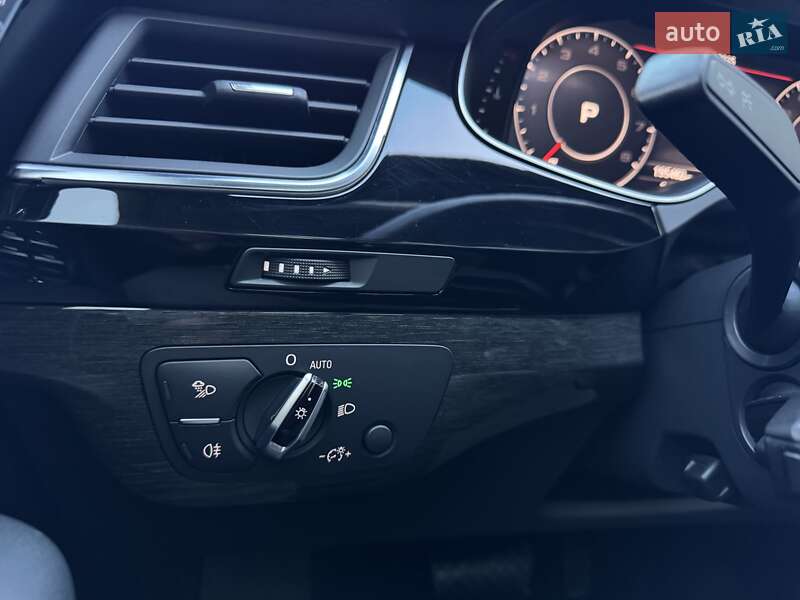 Внедорожник / Кроссовер Audi Q7 2017 в Черновцах