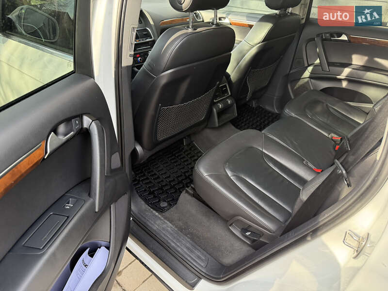 Позашляховик / Кросовер Audi Q7 2015 в Хусті фото 12 Позашляховик / Кросовер Audi Q7 2015 в Хусті