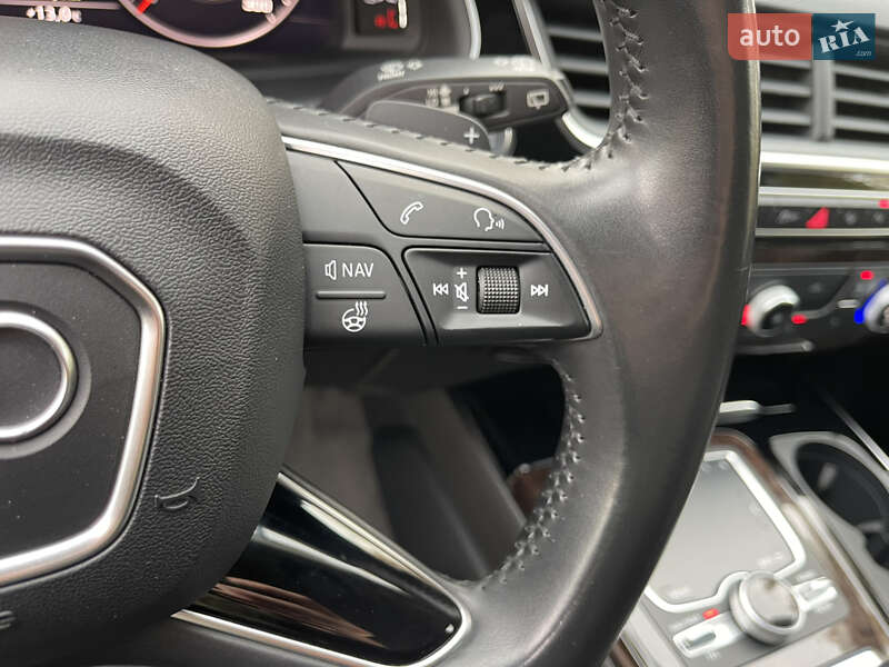 Внедорожник / Кроссовер Audi Q7 2015 в Киеве