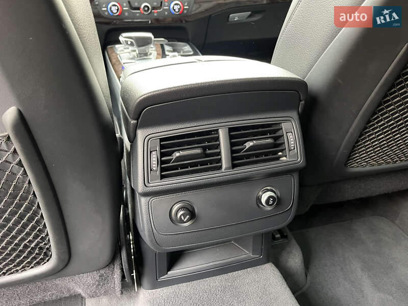 Внедорожник / Кроссовер Audi Q7 2015 в Киеве