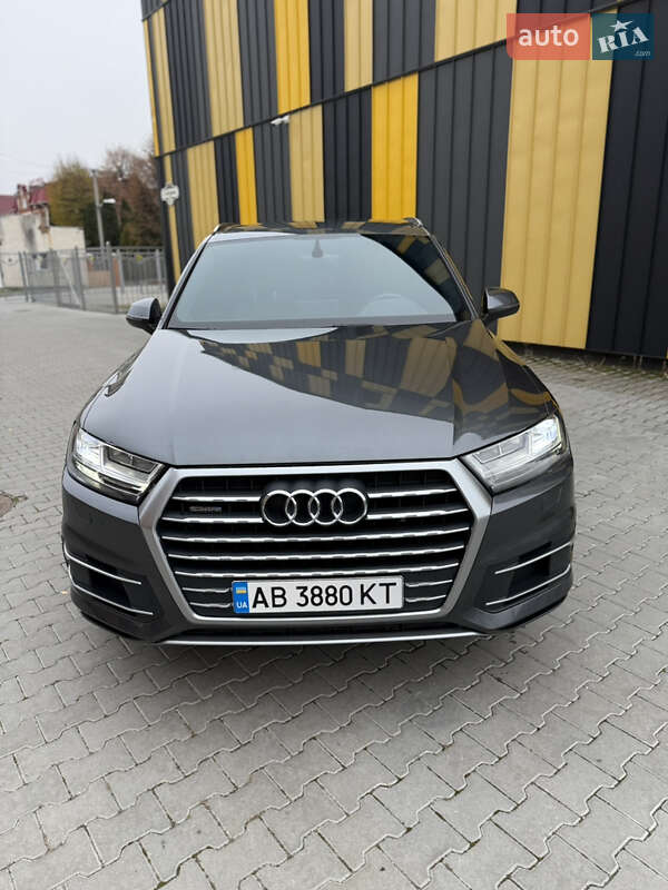 Внедорожник / Кроссовер Audi Q7 2016 в Баре