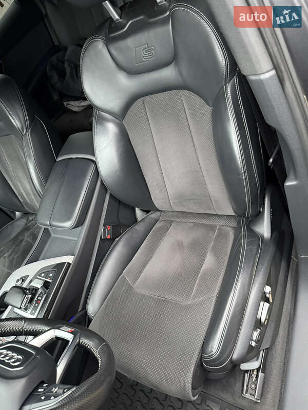 Внедорожник / Кроссовер Audi Q7 2016 в Баре