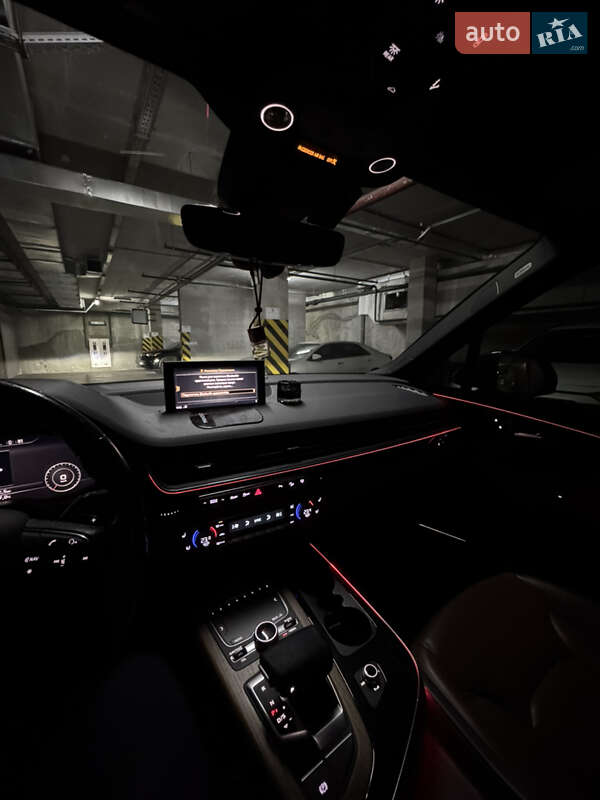 Позашляховик / Кросовер Audi Q7 2016 в Києві фото 38 Позашляховик / Кросовер Audi Q7 2016 в Києві