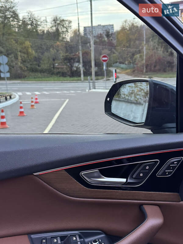 Позашляховик / Кросовер Audi Q7 2016 в Києві фото 53 Позашляховик / Кросовер Audi Q7 2016 в Києві