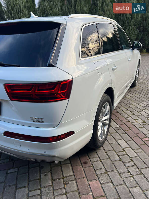 Позашляховик / Кросовер Audi Q7 2016 в Львові