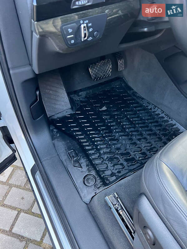 Позашляховик / Кросовер Audi Q7 2016 в Львові