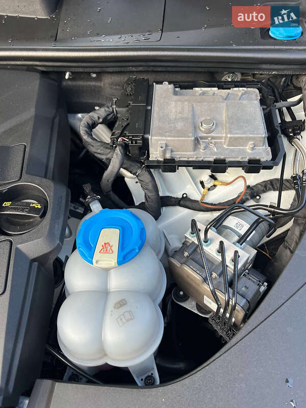 Позашляховик / Кросовер Audi Q7 2016 в Львові