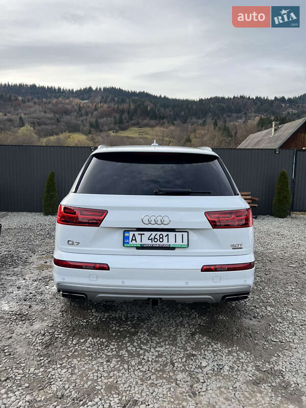 Внедорожник / Кроссовер Audi Q7 2017 в Рахове
