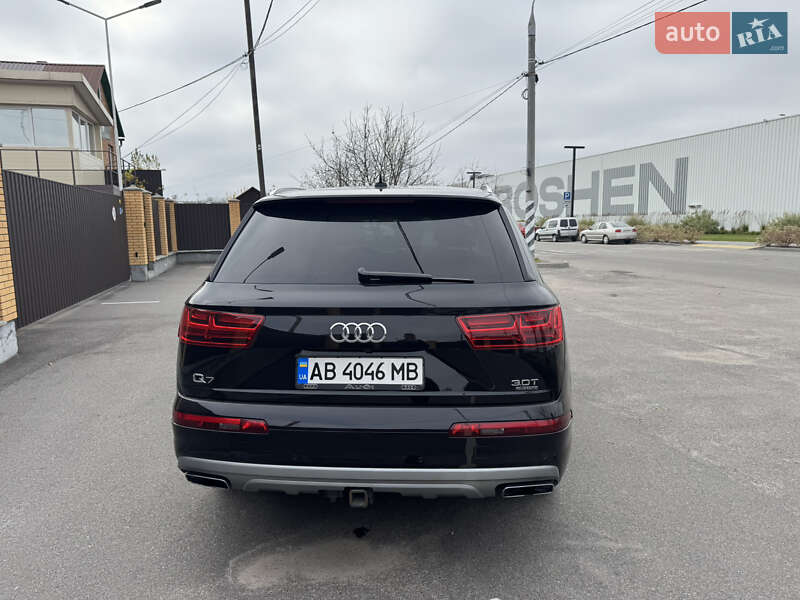 Позашляховик / Кросовер Audi Q7 2018 в Вінниці